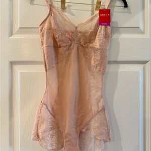 Spanx “Vintage Rose”Lace Shape Wear Bodysuit NWT